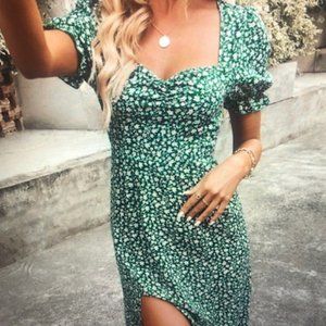 Green Floral Print Puff Sleeve w/ Slit Dress